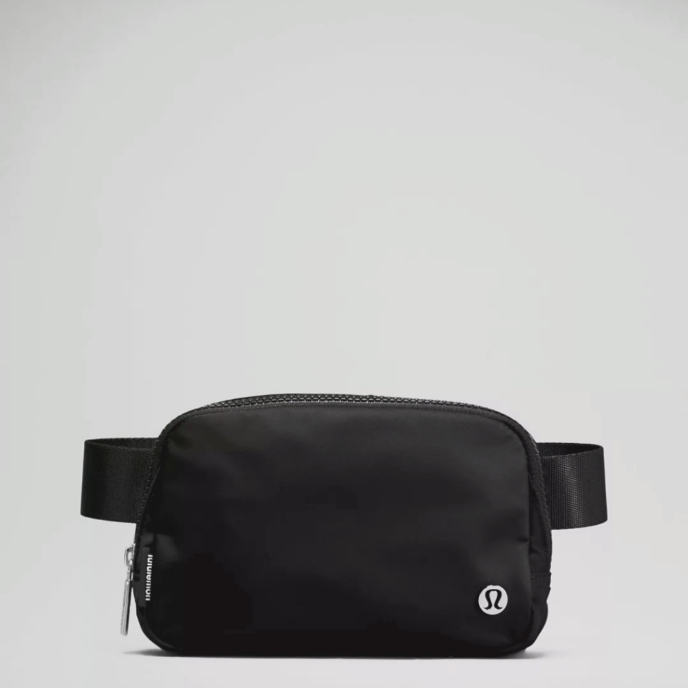 Lululemon Everywhere Belt Bag
